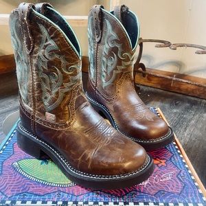 Brand new Justin gypsy boots size 7.